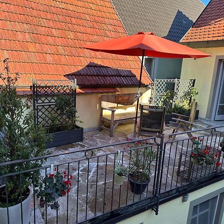 Vinopresso Gmbh - Cafe Roemer Prichsenstadt Exterior foto